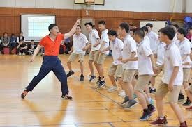 意甲奇妙世界：斯帕莱蒂与孔蒂的角色变换与霍伊伦德的惊艳表现